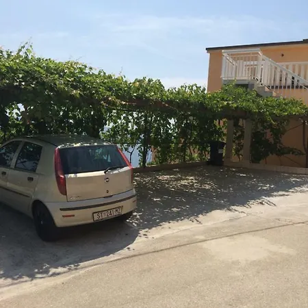 Zoran Omiš
